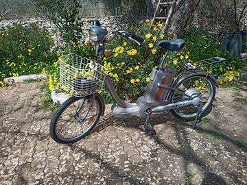 Bici Elettrica - Batteria ok - gomme nuove