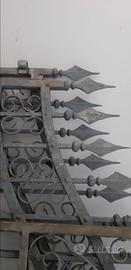 Cancello in ferro battuto zincato e rivettato