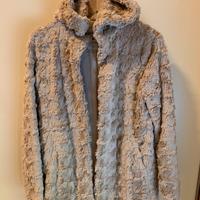 Cappotto di pelliccia PULL & BEAR
