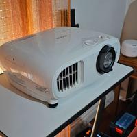 Epson TW-7000 + coppia occhiali 3d e accessori