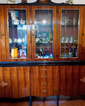 Credenza con cristalliera vintage anni '50