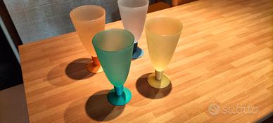 tupperware set di 4 bicchieri grandi