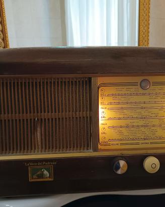 Radio d'epoca "La Voce del Padrone"
