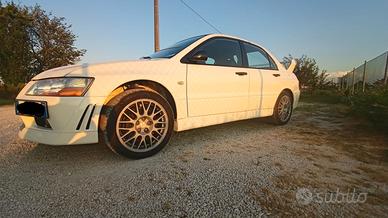 MITSUBISHI Lancer EVO - 2001