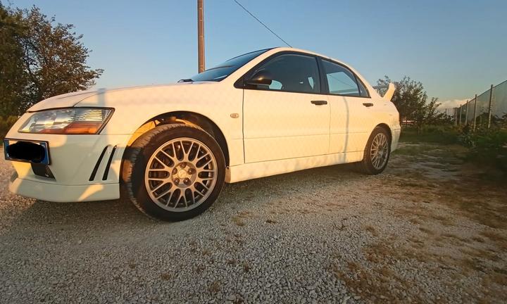 MITSUBISHI Lancer EVO - 2001