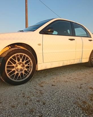 MITSUBISHI Lancer EVO - 2001