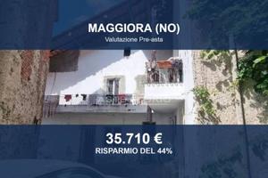 Immobile in asta di 181 m² con più di 5 locali a M