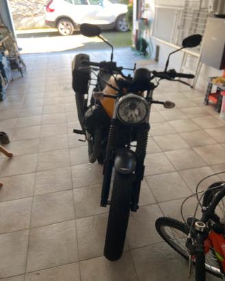 Moto Guzzi v7iii stone 2018