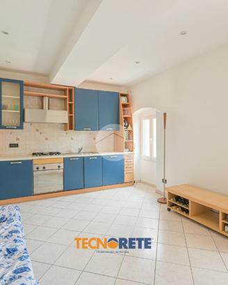 3 LOCALI A LA SPEZIA