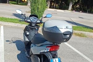  scooter kymco 125 .