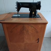 Macchina da cucire vintage Singer 