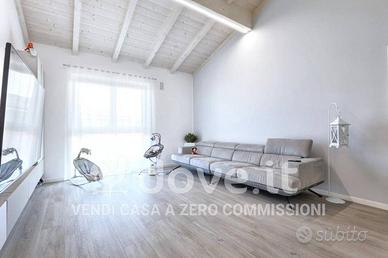 Villa di 117 m² con 4 locali e box auto a Spino d'