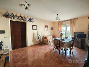 Appartamento 4 vani con box e posto auto