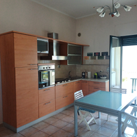 Trilocale composto di ampio portico con 2 camere 1