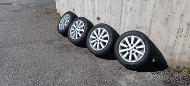 Cerchi r16 toyota auris+pneumatici invernali
