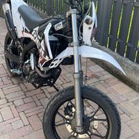 Motard 125