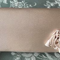 Pochette elegante in raso   -   COME NUOVA
