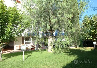 Appartamento con giardino esclusivo