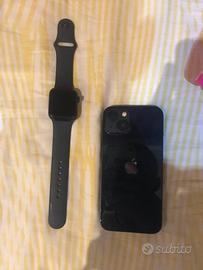 iphone 13 e un apple watch se di 3 generazione