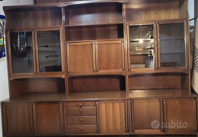 Libreria da parete attrezzata/vetrina.