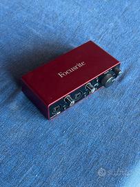 scheda audio focusrite Scarlett 2i2