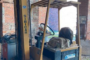 Muletto carello elevatore elettrico 3 ruote 15q