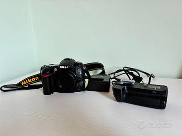 NIKON D7000 + BATTERY GRIP , SCATTI 6706