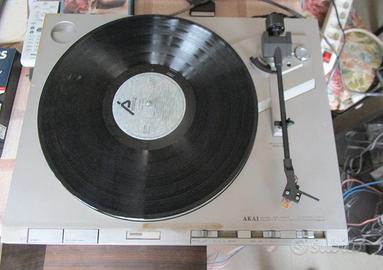 piatto stereo Akai AP-Q310 per dischi in vinile