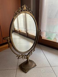 Specchio da tavolo basculante in ottone brunito