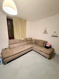 Divano letto angolare con pouf