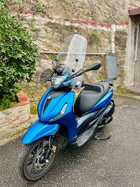 Piaggio Beverly 300 s hpe