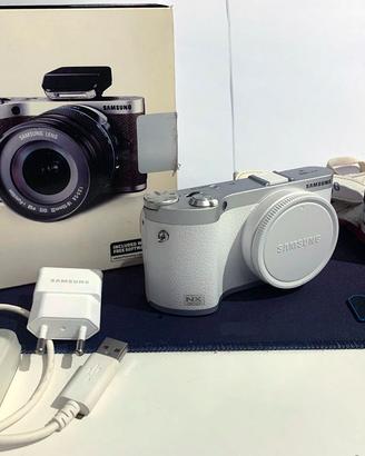 Samsung NX300 Bianca + Obiettivo