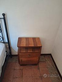Coppia di COMODINI '900