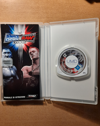 Gioco umd per psp sony smac down vs raw 2006