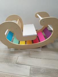 Arco e sedia in legno