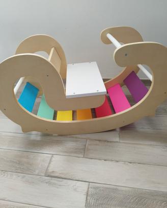 Arco e sedia in legno