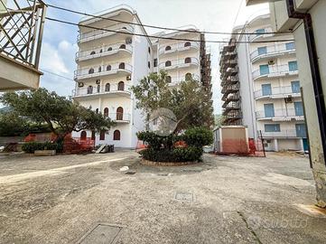 2 LOCALI A FALCONARA ALBANESE