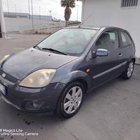 Ford Fiesta 1.4 tdci 3 porte  anno 2006. 
