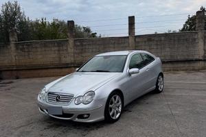 Mercedes Classe C coupe 220