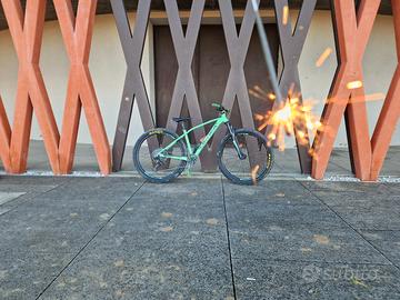 orbea alma 27.5 trasformata in una wheelie bike 