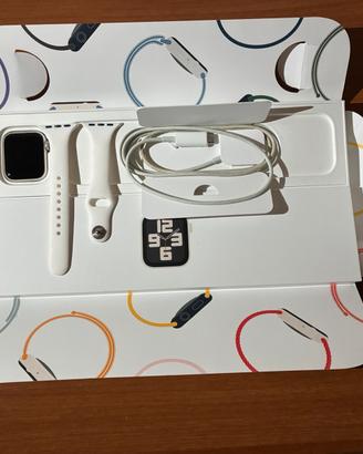 Apple Watch SE 2 Silver 40mm Box Cinturino e Cavo