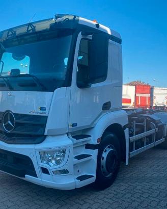 MERCEDES ANTOS 260.43