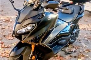 Yamaha T-Max Tech Max 560