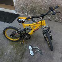 BICICLETTA CON ROTELLE PER BAMBINO