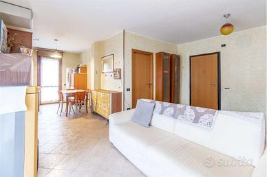 Ultimo piano con terrazza, cantina e box auto