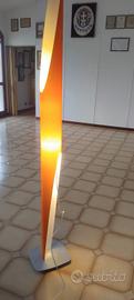 Lampada da terra shakti 200