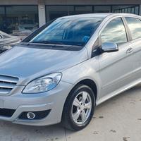 Mercedes-benz B 180 B 180 NGT BlueEFFICIENCY - met