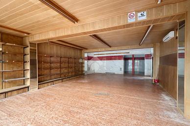 NEGOZIO A CASTELFRANCO VENETO