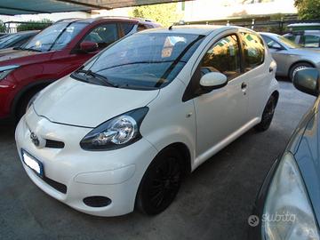Toyota Aygo 1.0 Now Connect 5p