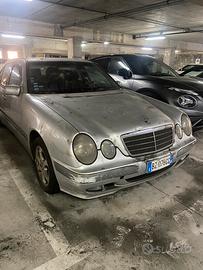 mercedes E 270
